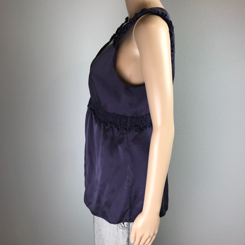 BCBGMAXAZRIA Top. Women’s Size Medium - Picture 3 of 4